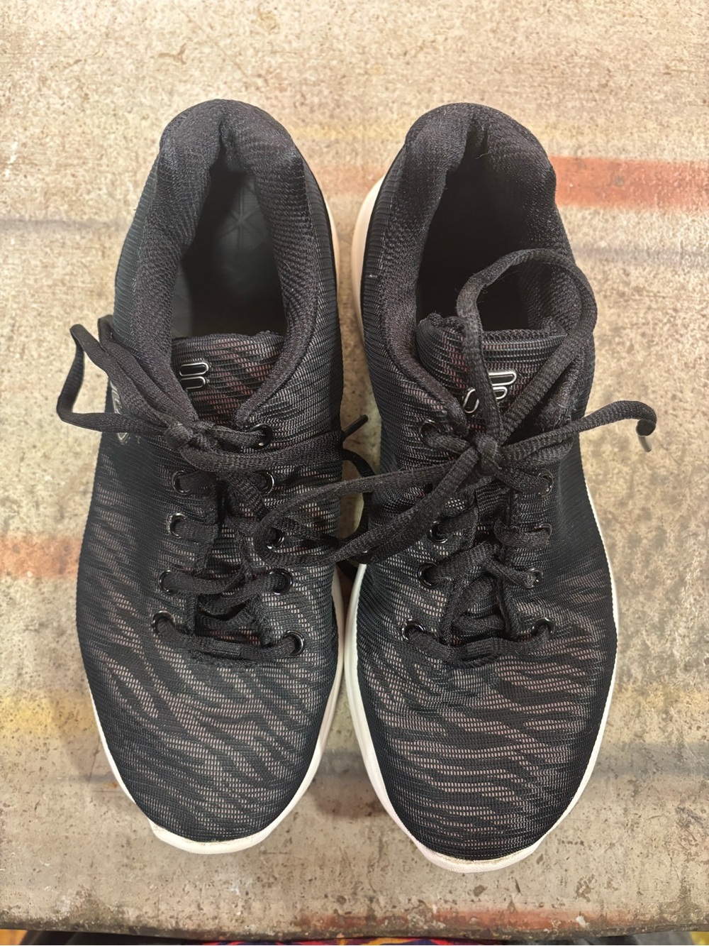 Fila women’s Black Knit Lace-Up Sneakers with White Soles